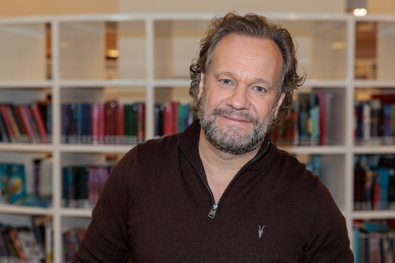Carlo Boszhard doet aangifte tegen roddelkanalen na claims grensoverschrijdend gedrag