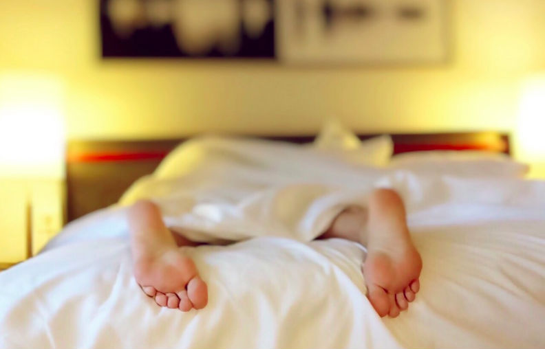 Zonder pyjama slapen? Dit is waarom je dat niet meer zou moeten doen