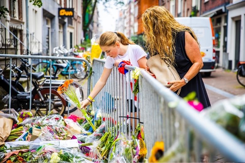 ‘Filmen Peter R. de Vries na aanslag was geplande actie’