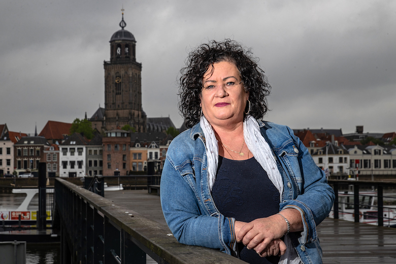Caroline van der Plas deelt ‘ongecensureerde’ foto van haar kapsel