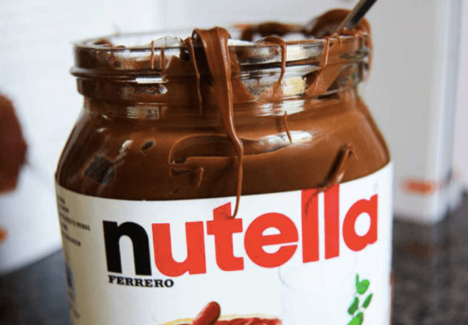 Wat?! Nutella past haar recept aan en het internet is bóós!