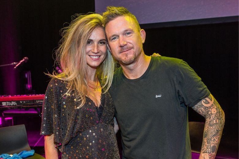 Anouk en Johnny de Mol trotse ouders geworden van tweede zoon