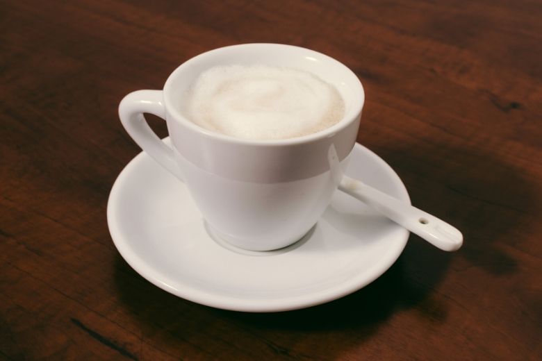 Helpt warme melk nou echt als je niet kunt slapen? Dit is het antwoord!