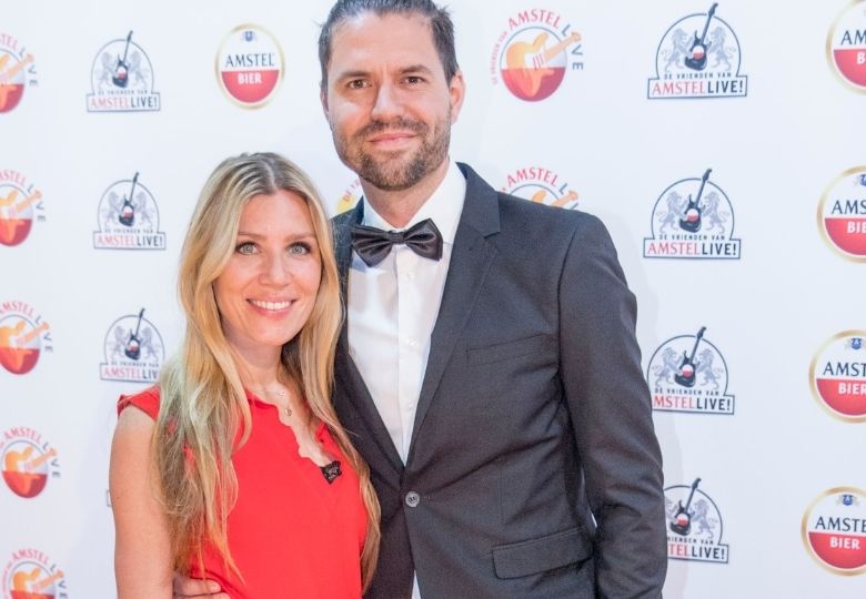 Prachtig: Annemarie Keizer showt babybuik met bikinifoto