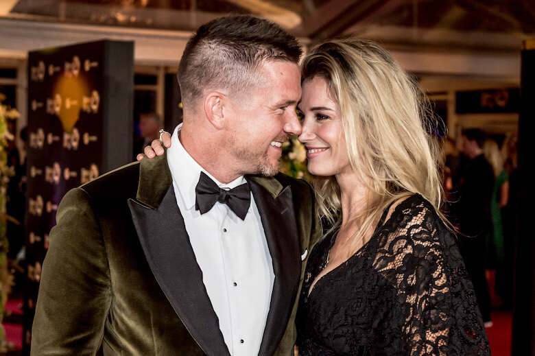 Johnny de Mol is vader geworden en deelt prachtige foto van zijn kindje op Instagram