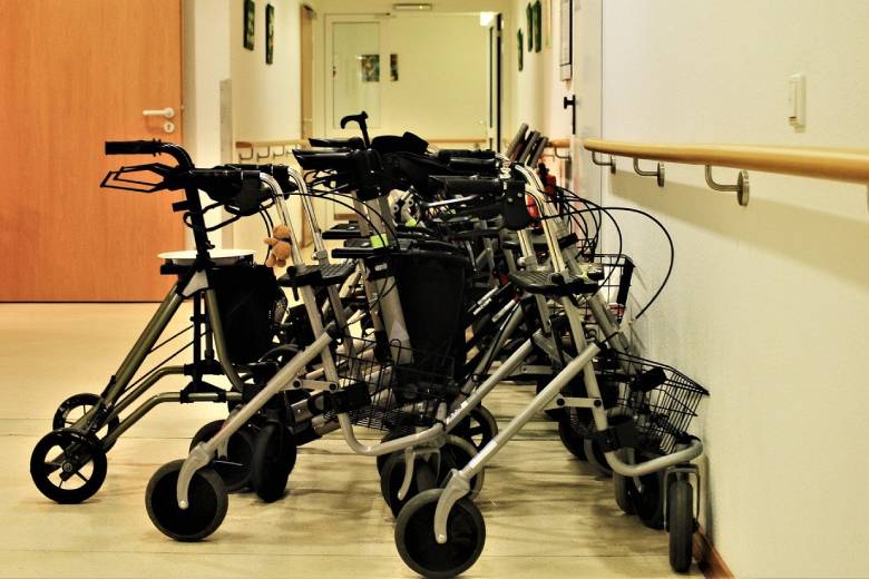 OMT: 'Verpleeghuizen kunnen beginnen met versoepelen'