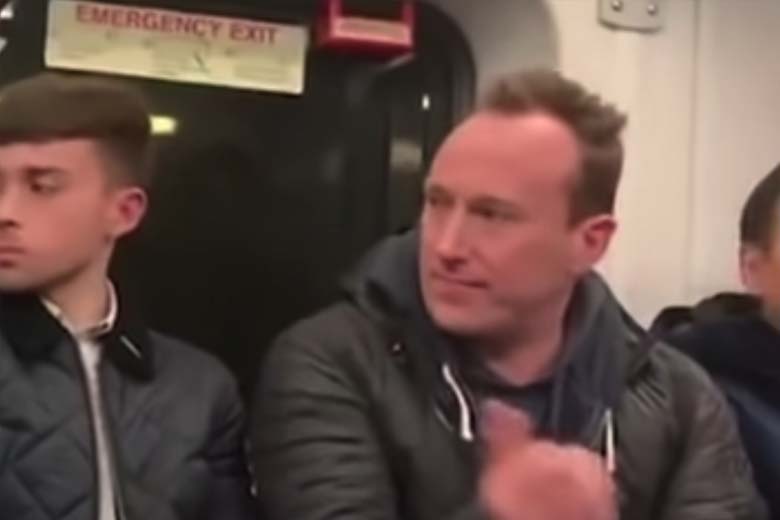 Asociale passagier wordt hard aangepakt door rest van de trein