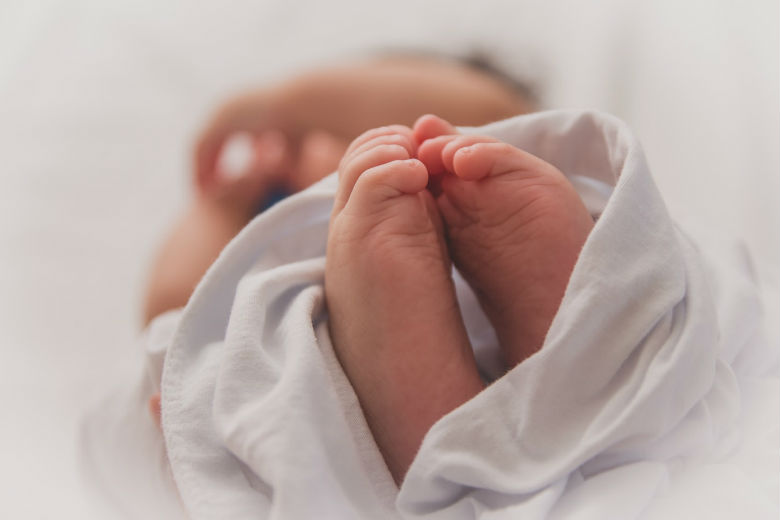 Vrouw met 'nierstenen' blijkt in verwachting te zijn van een drieling