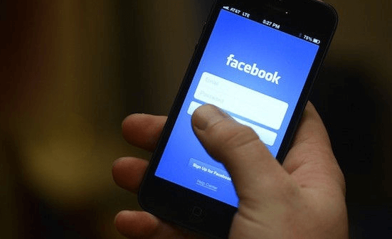 Je denkt te helpen, maar de politie waarschuwt: HIEROM moet je niet zomaar een foto van een vermist kind op Facebook delen!