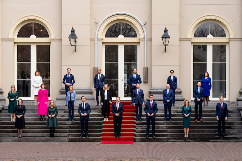 Peiling: historisch laag vertrouwen in de politiek