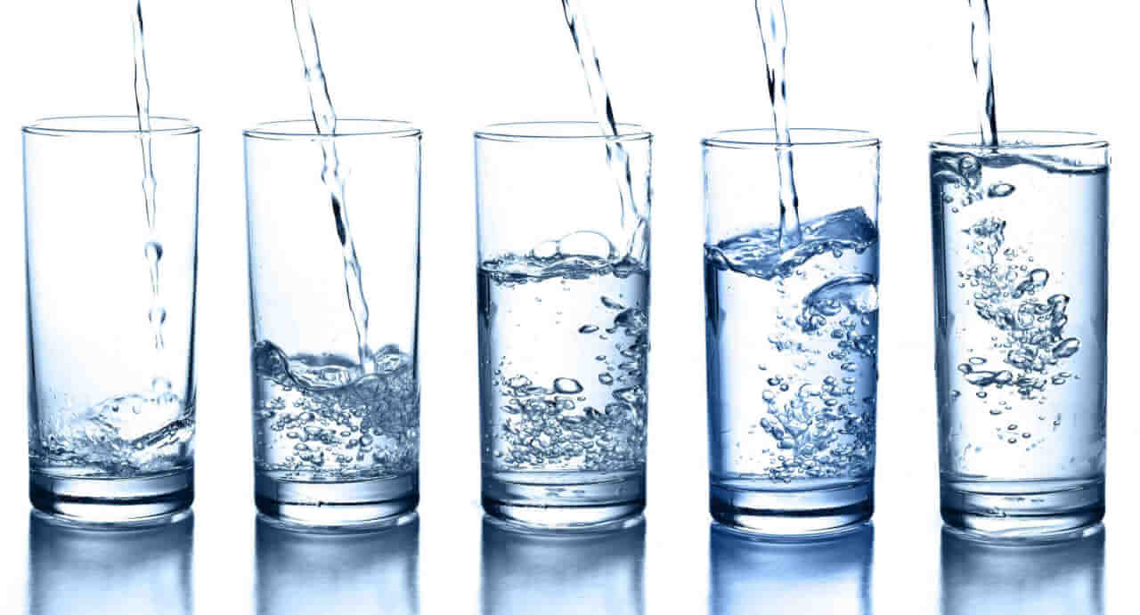 TEST jezelf: drink jij wel genoeg water? Met dit simpele trucje kom je erachter!