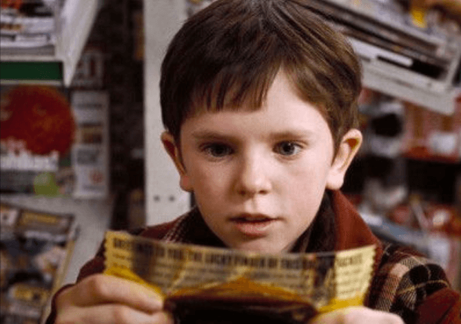Zó ziet het schattige jongetje uit 'Charlie and the Chocolate Factory' er 13 jaar later uit