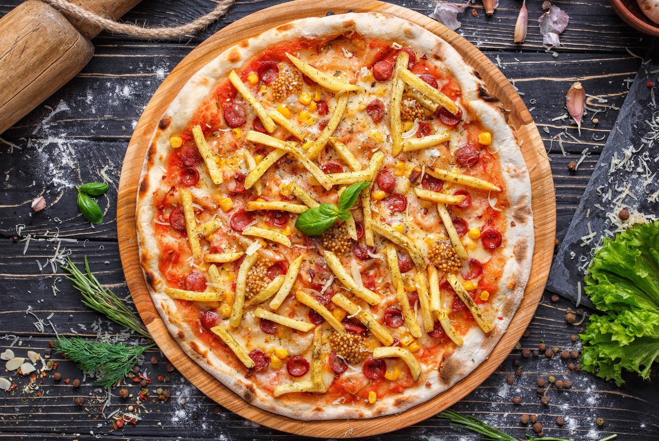 Je moet er van houden: Lidl komt met frietjes-pizza