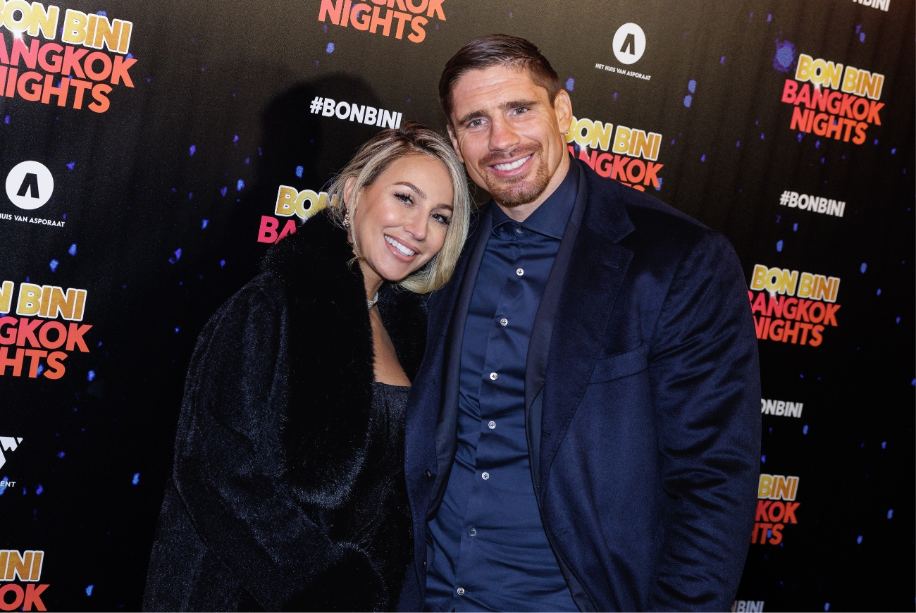 Rico Verhoeven vraagt vriendin Naomy ten huwelijk