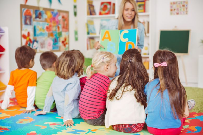 Ouders krijgen volgend jaar toch wel extra kinderopvangtoeslag