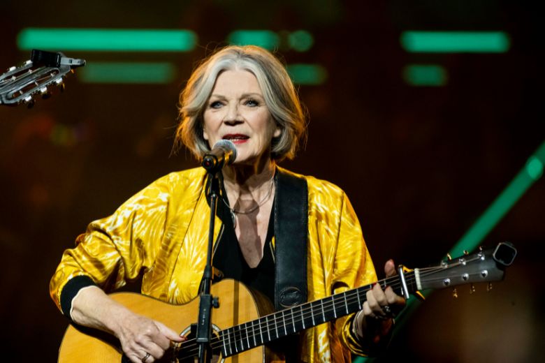 Winnares Lenny Kuhr uit het Songfestivalconcert geknipt