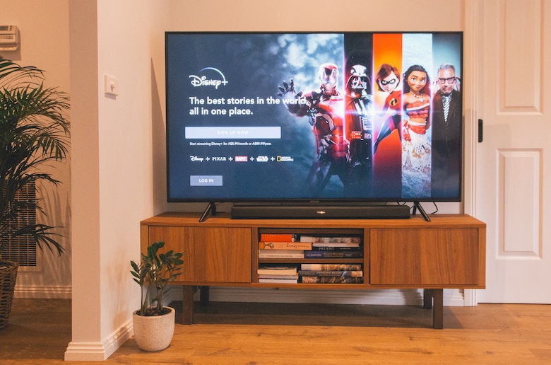 Ook Disney+ wil een stokje steken voor het delen van accounts