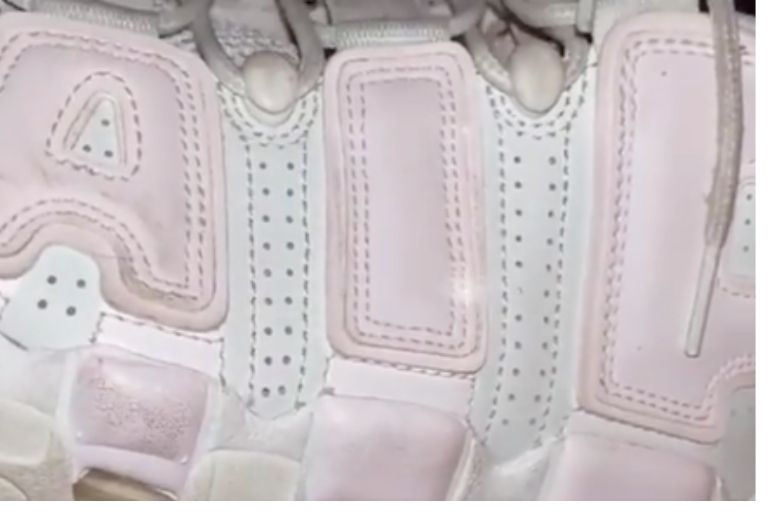 Roze of mintgroen: welke kleur hebben deze schoenen volgens jou?
