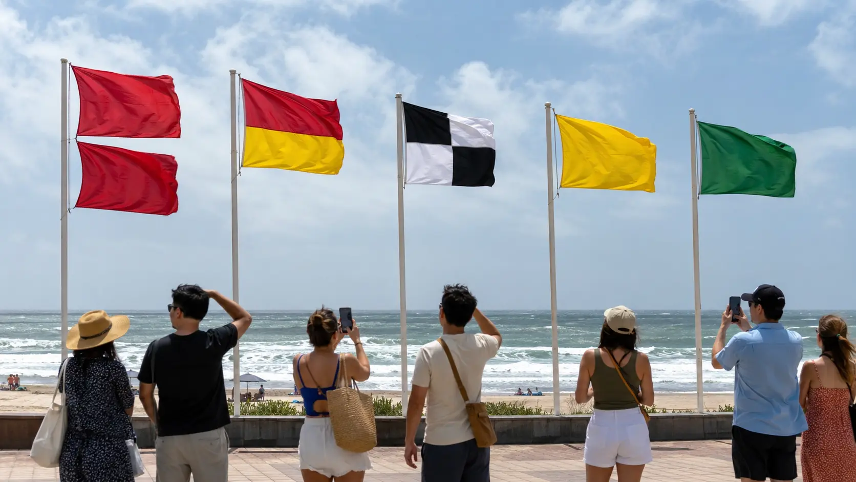 Als je vierkante golven in de zee ziet, ga dan onmiddellijk het water uit