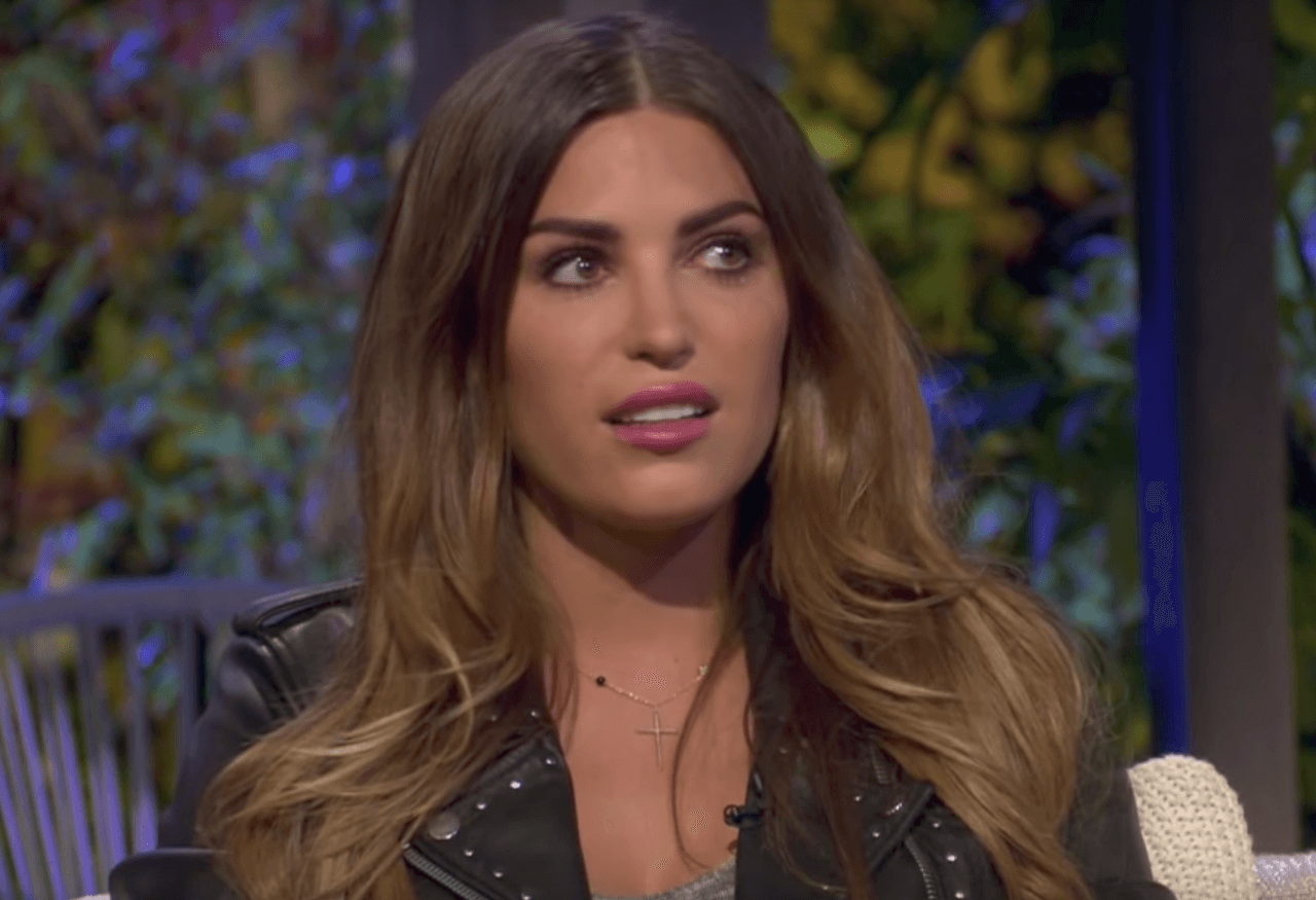 Oei, een maand na de opening zit het restaurant van Yolanthe in de problemen...