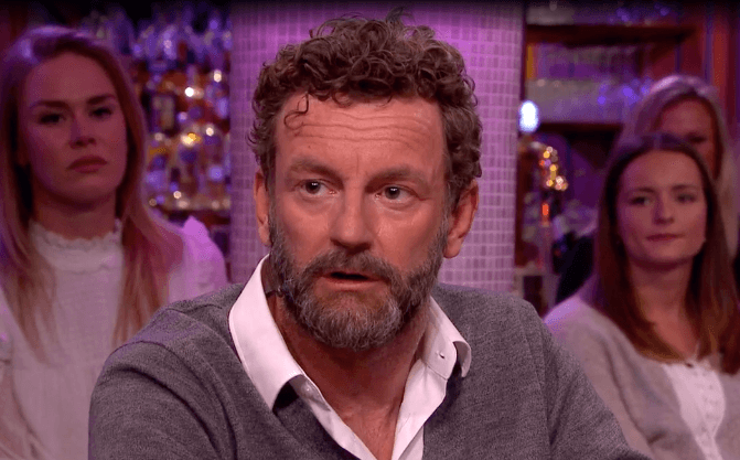 Kluun vertelt in RTL Late Night over emotionele periode: "Ik moet lief voor je zijn papa, want jij huilt nog vaker dan ik"