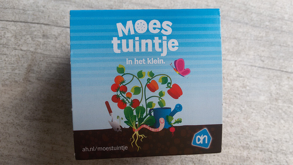 Tuinfanaten opgelet! Vanaf volgende week kun je weer VERNIEUWDE moestuintjes sparen bij de AH! Lees snel wat er nieuw is.