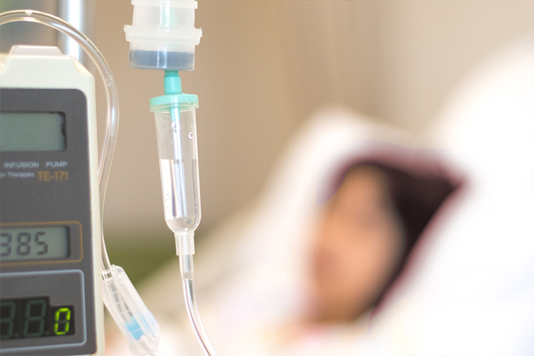 Vrouw wordt wakker na coronacoma van 7 weken en ontdekt iets spectaculairs