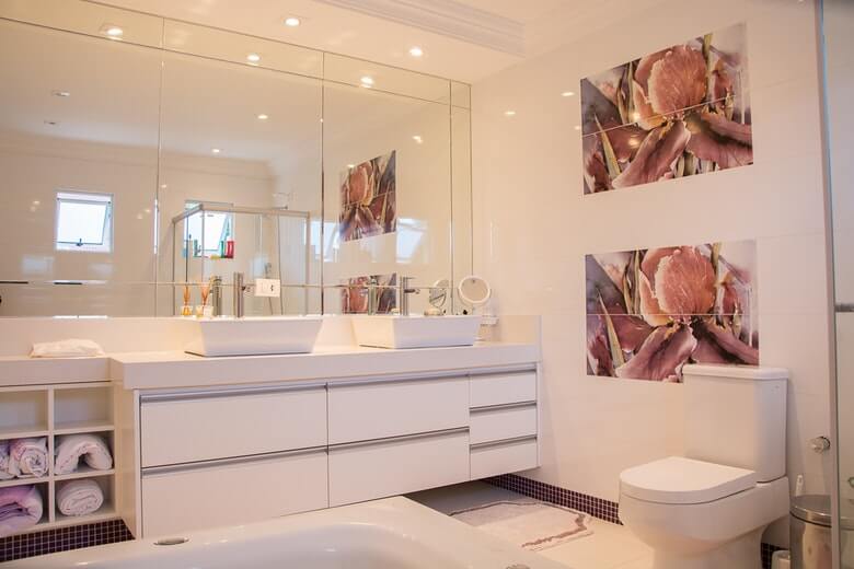 Geef je badkamer een grondige schoonmaakbeurt in 7 stappen