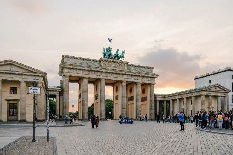 Vakantiegangers opgelet: acht Europese landen van oranje naar geel