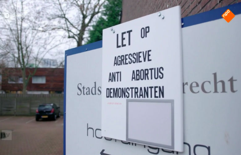 Video: zo gaan anti-abortusdemonstranten te werk op de stoep van abortusklinieken