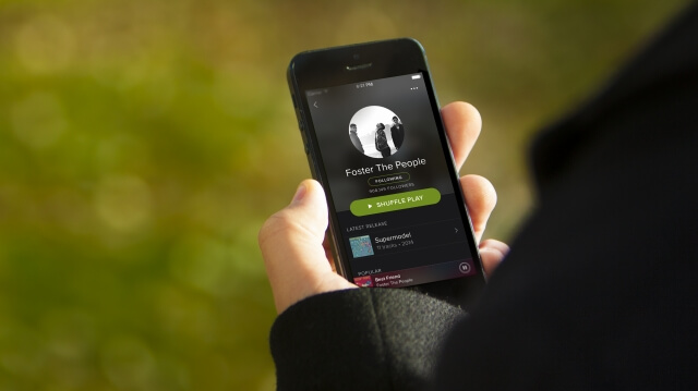 WAARSCHUWING: gebruik jij Spotify? Pas dan op voor deze virusadvertenties! Help mee met waarschuwen en deel svp!