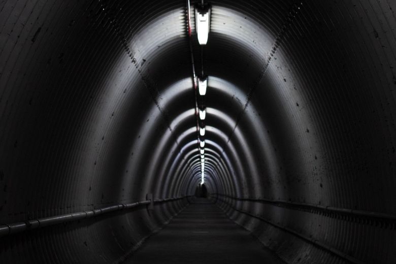 Last van claustrofobie? Zo kun je er het beste mee omgaan