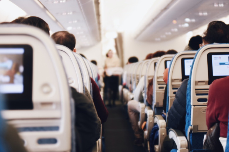 Ga je op vakantie met vliegtuig? Zoveel zitplaatsen verder ben je 'veilig' voor corona