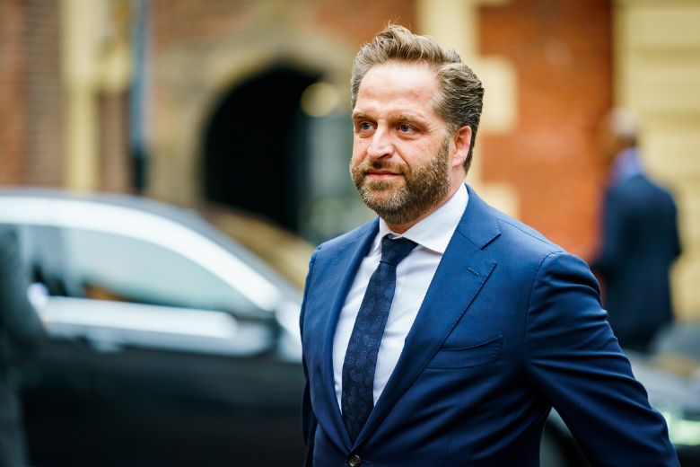 Veel ophef over opmerking Hugo de Jonge tijdens woonprotest