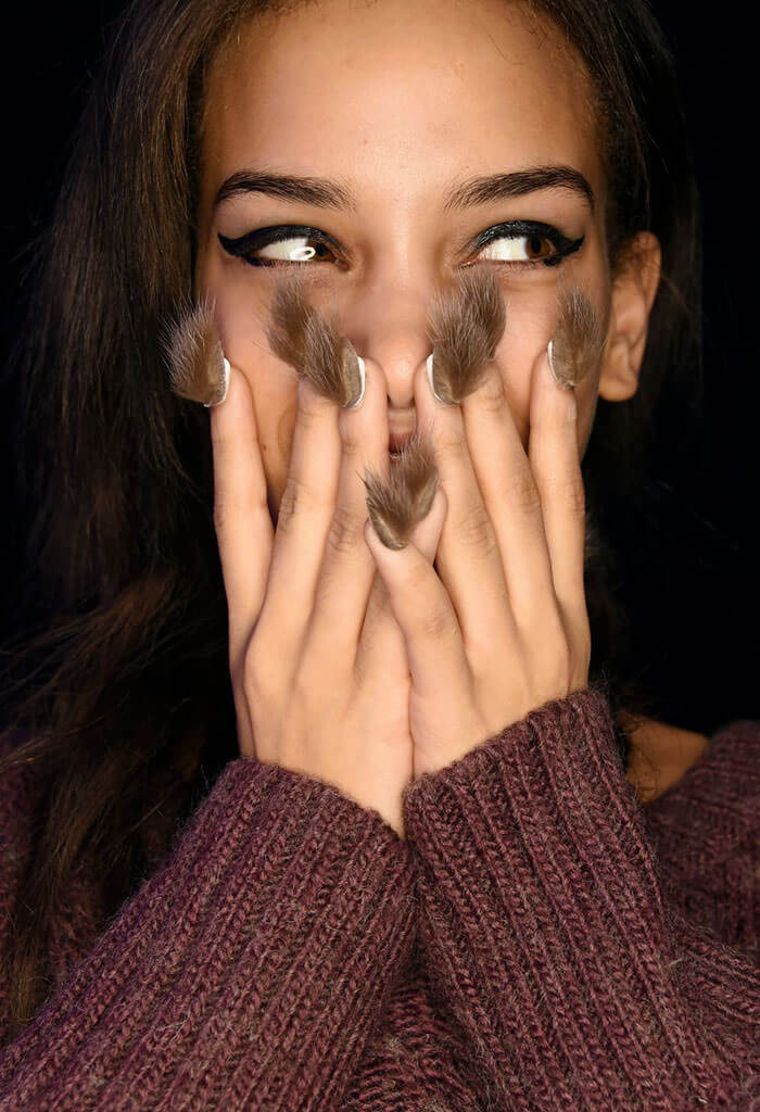 Nagels met haar