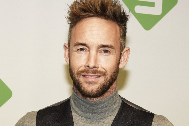 Zanger Charly Luske showt fitte lichaam met voor- en nafoto op Instagram