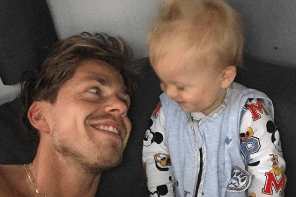 Dít filmpje van baby André Hazes junior doet je hart smelten!