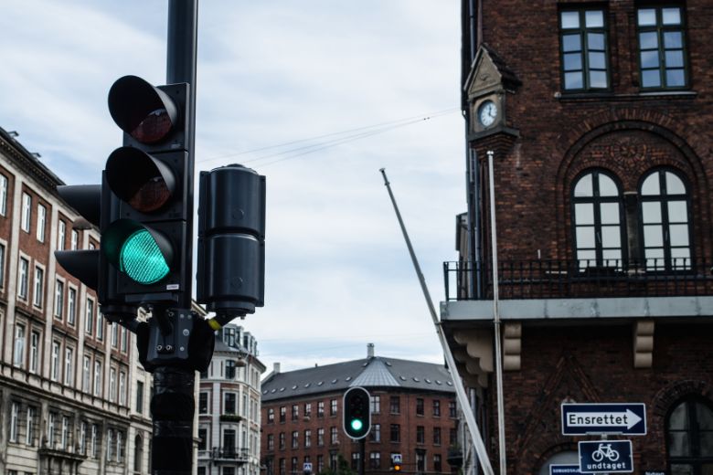 Wereldvragen: hoe weet een stoplicht dat het groen moet worden?