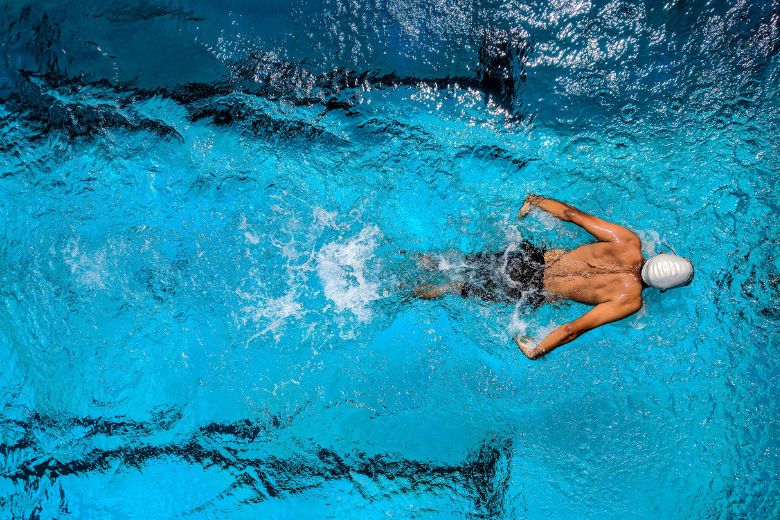 5 redenen waarom bewegen in het water zo goed voor je is