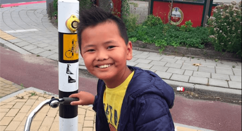 Dit lieve jongetje is een sensatie op Facebook, dit moet je echt lezen! Iedereen zou een voorbeeld aan hem moeten nemen!