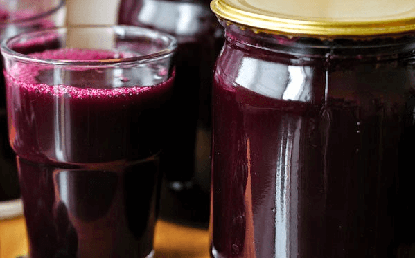 Problemen met je stoelgang? Probeer deze fruitdetox dan eens! Het werkt als een trein!