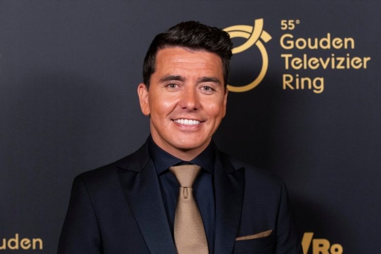 Jan Smit verrast volgers met sexy foto
