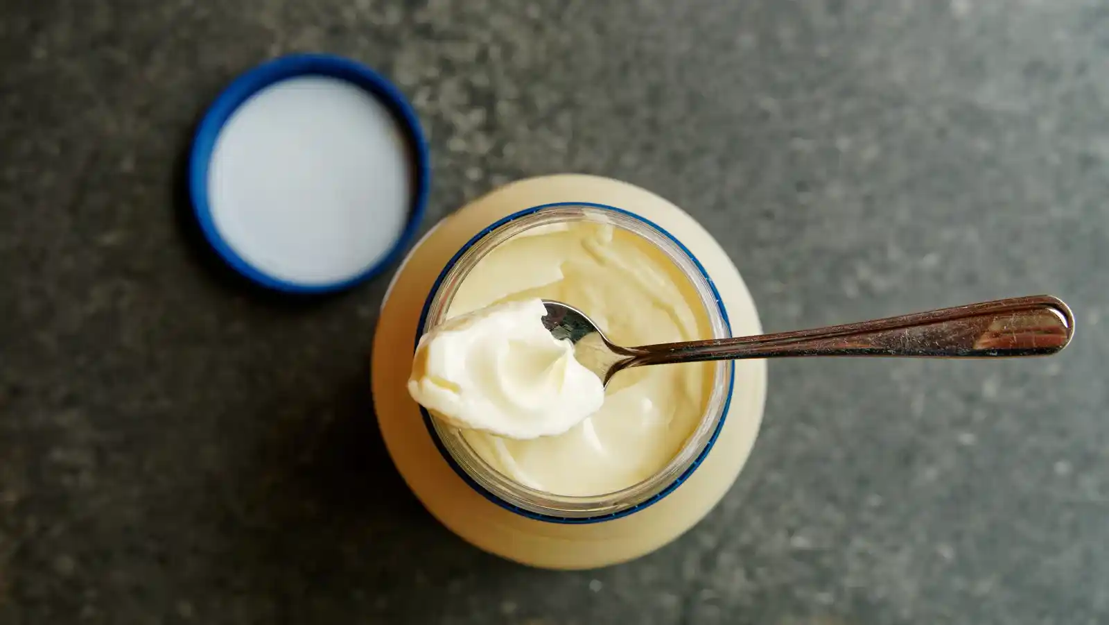 Mayonaise: De onverwachte held voor uw houten meubilair problemen