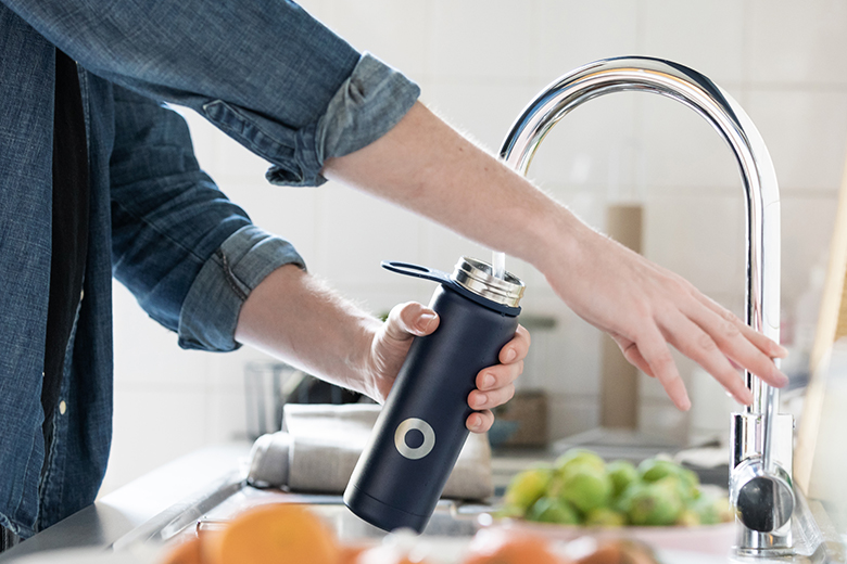 Bah: zoveel bacteriën zitten er op een (herbruikbare) waterfles