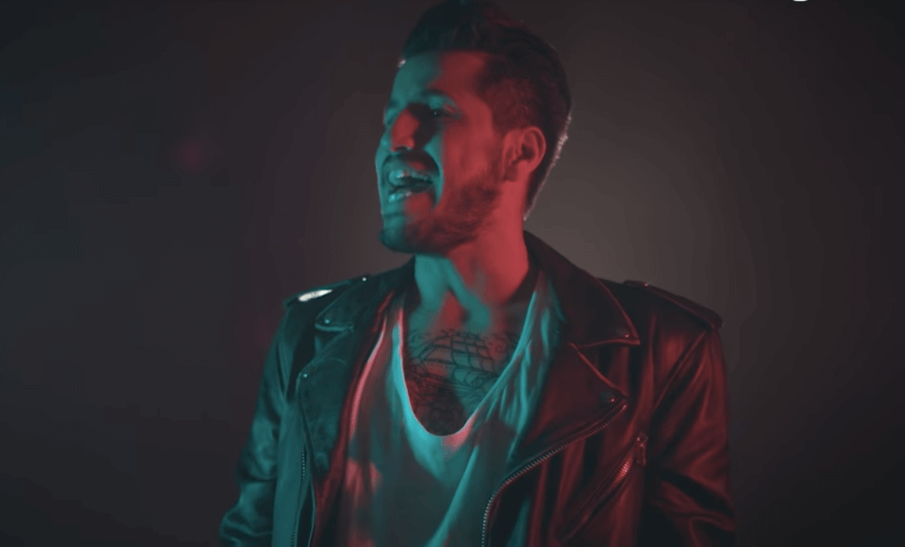 Zeventien jaar na 'Que Sí, Que no' is Jody Bernal terug en dít is zijn nieuwe hit!
