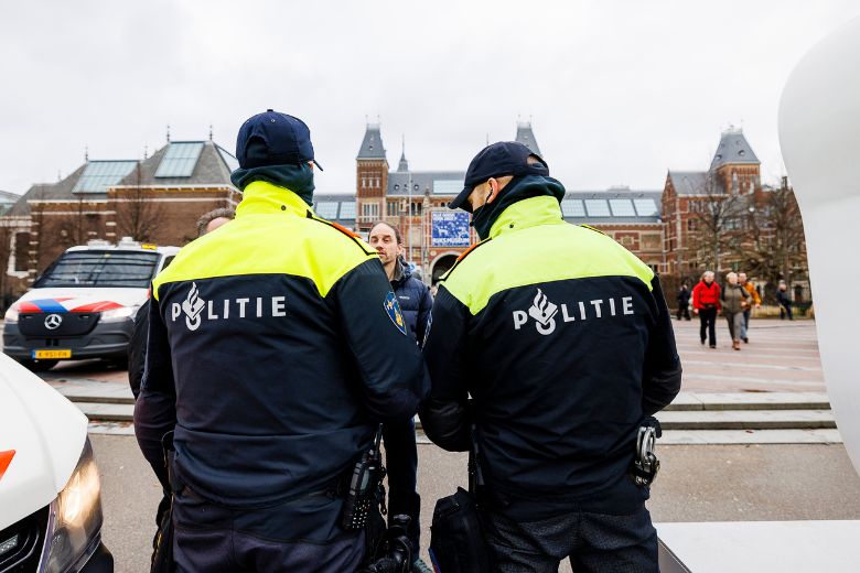 Politieagenten krijgen 8,5 procent loonsverhoging volgens nieuwe cao