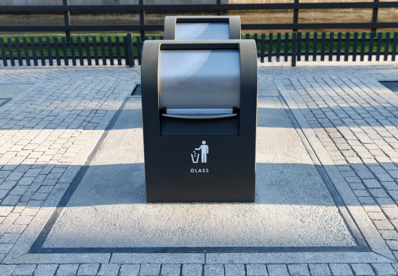 Bizar: 'Man verstopt speakers met babygehuil in vuilcontainers'