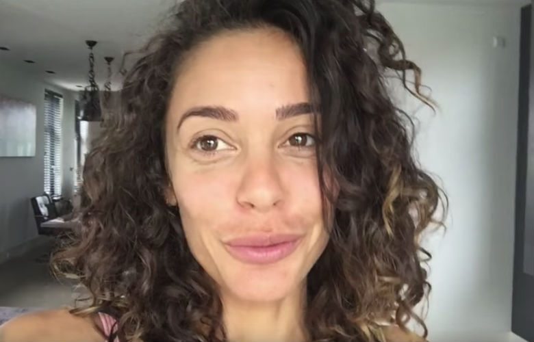 Fajah Lourens deelt: ‘Een gelukkig leven zit niet in dat perfecte lijf’