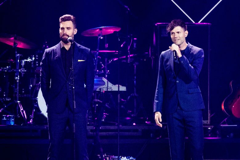 Wie heeft er meer geld: Nick of Simon?