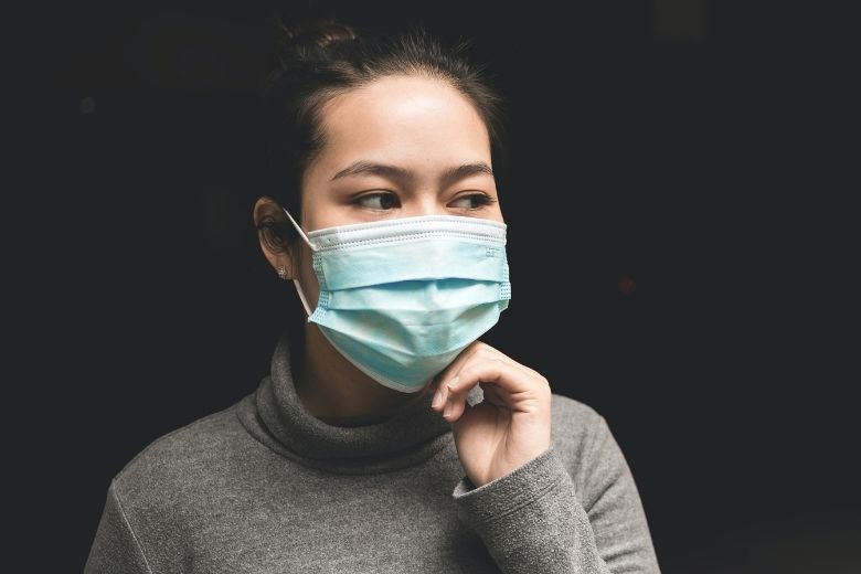 Acne door het dragen van een mondkapje? Het zou ook dít kunnen zijn